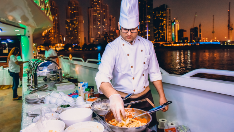 Best Cruise Dinner Places In Dubai